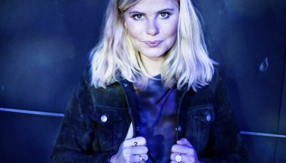 Sofie Linde og gemalen har brugt lang tid på at blive færdige med deres sommerhus på Langeland. Og nu begynder det at tage form. Sofie Linde og gemalen har brugt lang tid på at blive færdige med deres sommerhus på Langeland. Og nu begynder det at tage form.