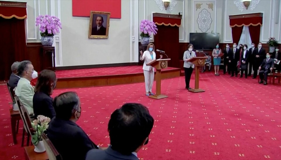 Forkvinden for Repræsentanternes Hus i USA, Nancy Pelosi, ved en pressekonference i Taiwan. Forkvinden for Repræsentanternes Hus i USA, Nancy Pelosi, ved en pressekonference i Taiwan.