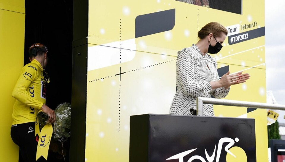 Mette Frederiksen er på vej til Paris for at deltage i hyldest af Jons Vingegaard. (Arkivfoto). Mette Frederiksen er på vej til Paris for at deltage i hyldest af Jons Vingegaard. (Arkivfoto).