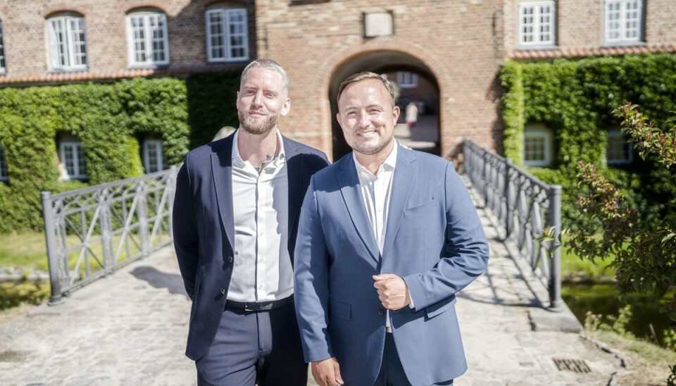 Thomas Evers Poulsen har fået rollen som toastmaster til brylluppet. Han dansede med Mascha Vang i den seneste sæson af 'Vild med dans', hvor de fik en femteplads. Han er på plads til brylluppet med sin kæreste, Sæþór Kristínsson, som vandt den seneste udgave af 'Den store bagedyst'. Thomas Evers Poulsen har fået rollen som toastmaster til brylluppet. Han dansede med Mascha Vang i den seneste sæson af 'Vild med dans', hvor de fik en femteplads. Han er på plads til brylluppet med sin kæreste, Sæþór Kristínsson, som vandt den seneste udgave af 'Den store bagedyst'.