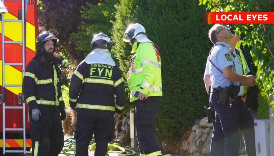 Brandvæsenet og politiet på stedet. Brandvæsenet og politiet på stedet.