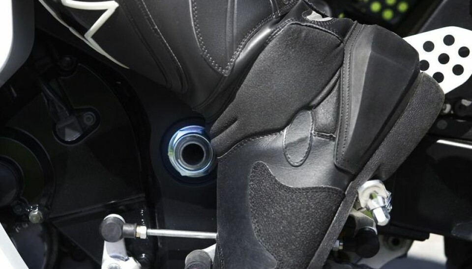 Festen er slut for motorcyklisten. Festen er slut for motorcyklisten.