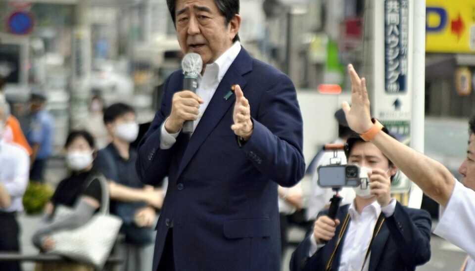 Det var sekunder efter dette foto blev taget at Shinzo Abe blev ramt af skud. Det var sekunder efter dette foto blev taget at Shinzo Abe blev ramt af skud.