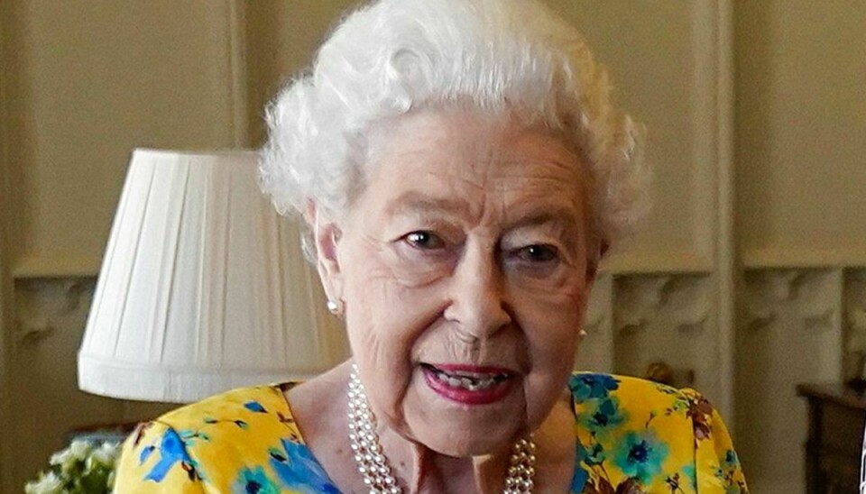 Alderen er for alvor begyndt 'at trykke' hos nu 96-årige dronning Elizabeth.