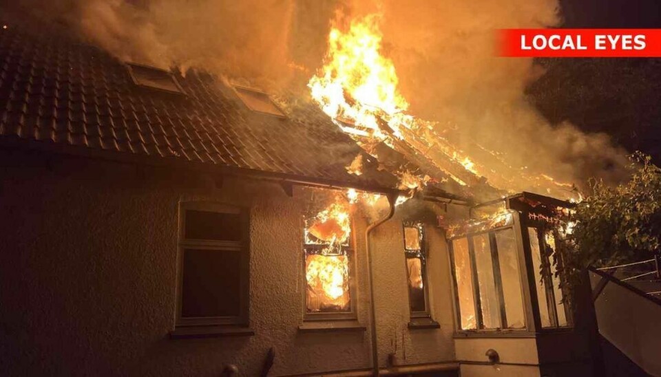 Flammerne var meget voldsomme. Flammerne var meget voldsomme.