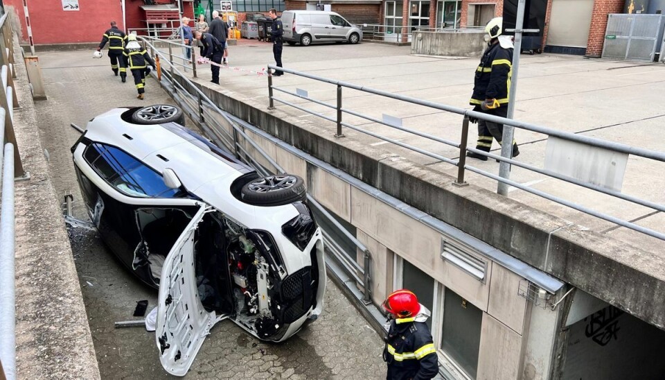 Der er ikke meget bil tilbage. Der er ikke meget bil tilbage.