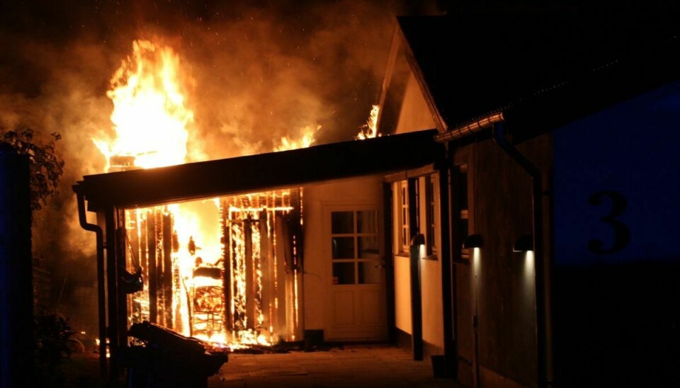 Voldsom brand i villa.