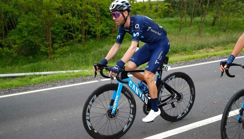 Alejandro Valverde blev ramt af en bil, da han lørdag var ude at træne med en holdkammerat. Ingen af de to er kommet alvorligt til skade. (Arkivfoto). Alejandro Valverde blev ramt af en bil, da han lørdag var ude at træne med en holdkammerat. Ingen af de to er kommet alvorligt til skade. (Arkivfoto).