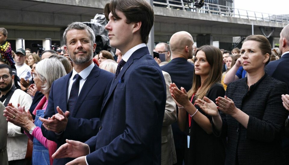 Kronprins Frederik og prins Christian samt statsminister Mette Frederiksen under mindehøjtidelighed for ofrene ved skyderiet i Field's i København Kronprins Frederik og prins Christian samt statsminister Mette Frederiksen under mindehøjtidelighed for ofrene ved skyderiet i Field's i København