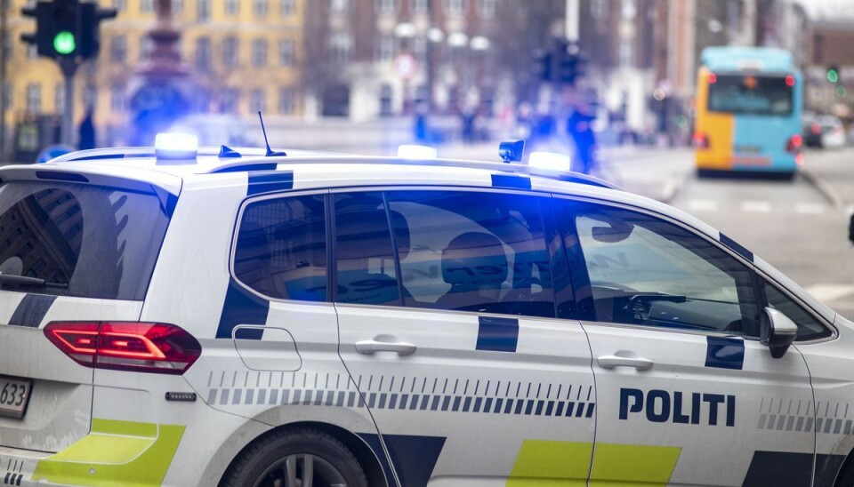 Politiet blev tilkaldt for at få stoppet lorte-sagen.