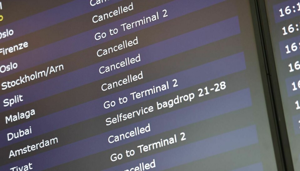 SAS-rejsende kan se på SAS' hjemmeside, om deres fly er aflyst eller i risiko for at blive aflyst som følge af strejke hos piloterne i SAS Scandinavia.
