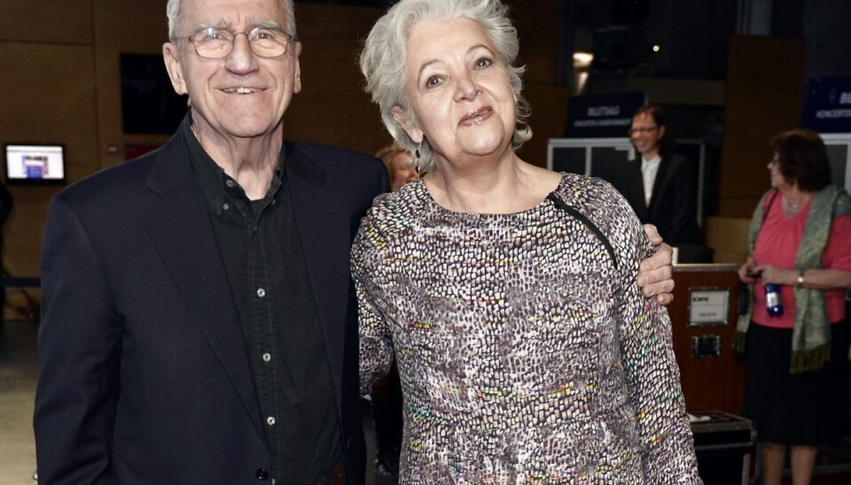 Terese Damsholt står her med sin mand, skuespilleren Tom McEwan. Torsdag den 30. juni fylder hun 75 år. (Arkivfoto). Terese Damsholt står her med sin mand, skuespilleren Tom McEwan. Torsdag den 30. juni fylder hun 75 år. (Arkivfoto).