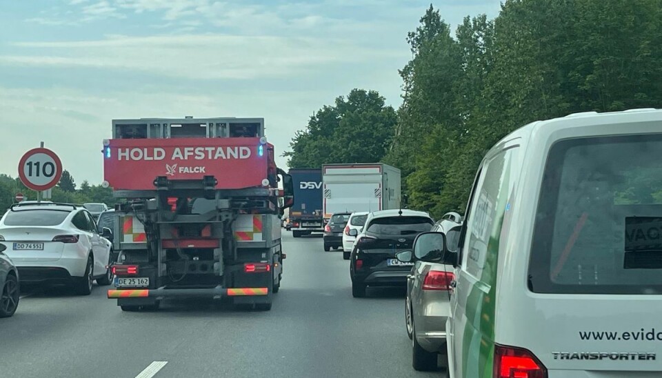 Tung kø på motorvej