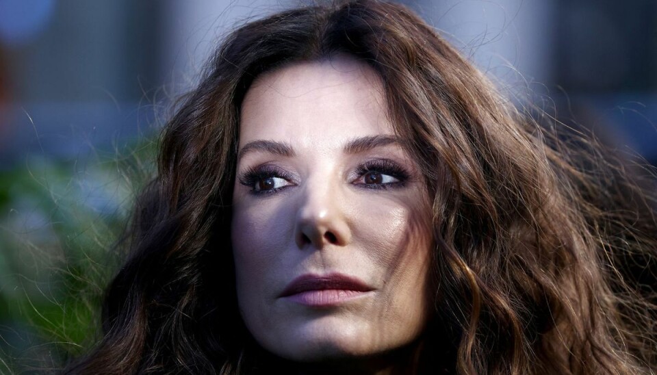 Superstjernen Sandra Bullock har valgt at sætte karrieren på standby. Hun følger sig simpelthen slidt op. Superstjernen Sandra Bullock har valgt at sætte karrieren på standby. Hun følger sig simpelthen slidt op.