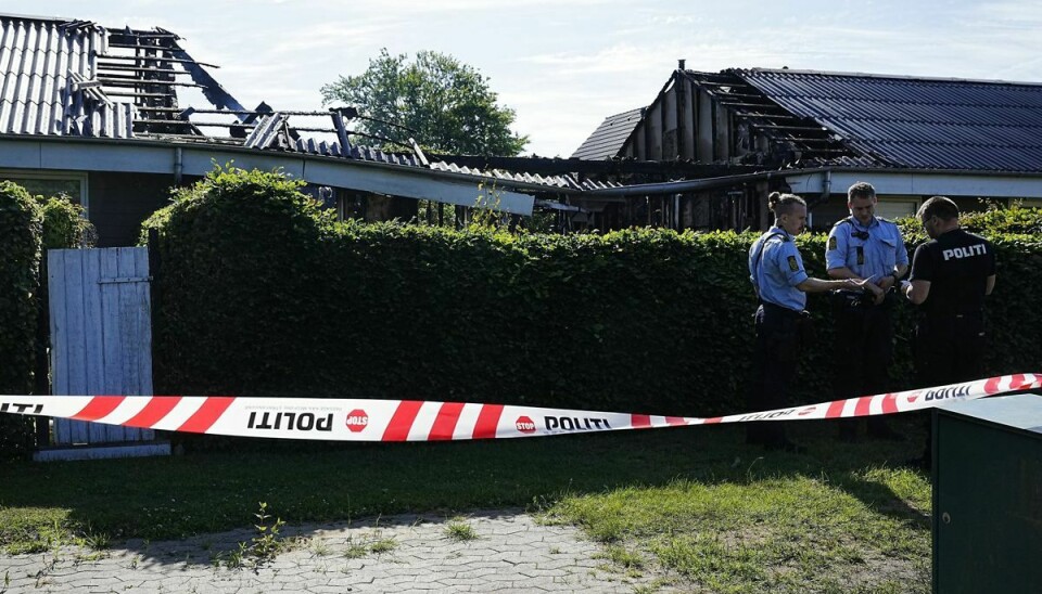 Et rækkehus er brændt ned i Hammel natten til torsdag.