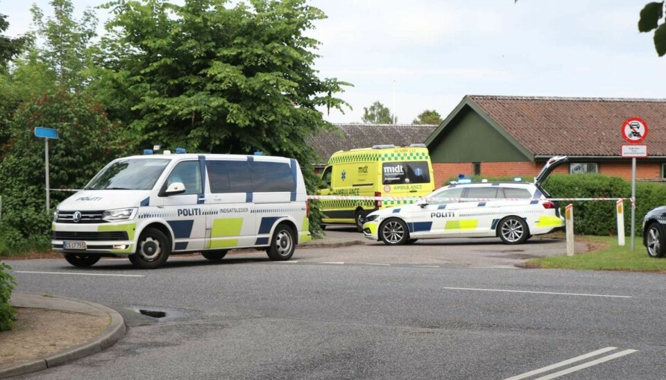 Skyder og dræber samlever og sig selv