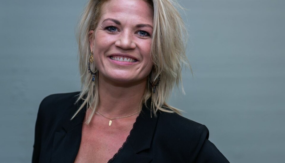 Mie Moltke og sønnen elsker allerede Bobby. Mie Moltke og sønnen elsker allerede Bobby.