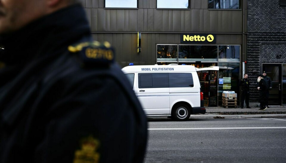Københavns Politi orienterede efter skyderiet i december på vandpibecaféen Layalina pressen om sagen. Den 39-årige mand, der blev skudt i halsen, har fået svære mén efter skuddet.