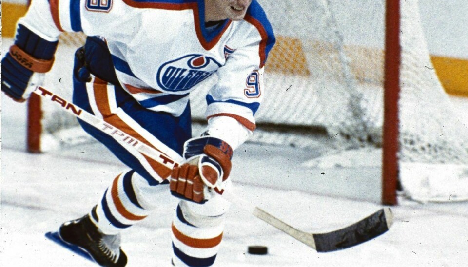 Wayne Gretzky spillede for Edmonton Oilers frem til 1988 og førte holdet til fire Stanley Cup-triumfer.