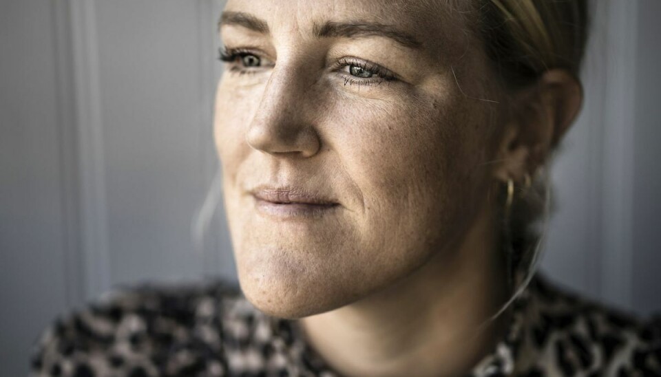 Nu reagerer stjernerne på hendes forfærdelige besked. Nu reagerer stjernerne på hendes forfærdelige besked.