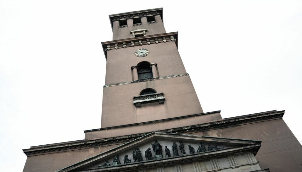 Den ansatte i den københavnske domkirke, som beskyldes for overgreb i 1990'erne, er blevet fritaget for tjeneste. (Arkivfoto).