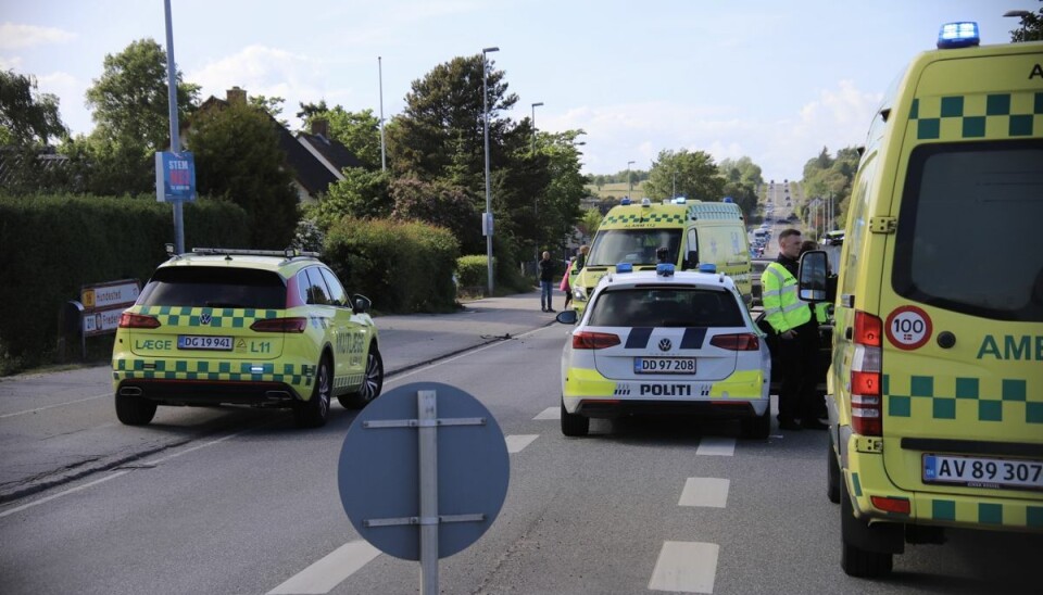 En motorcyklist er i kritisk tilstand efter en alvorlig ulykke