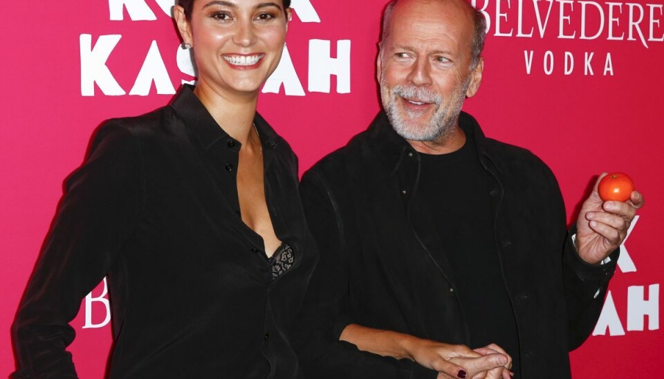 Emma Heming Willis er en støttende hustru for sin mand. Hun har sat mandens behov over sine egne. Emma Heming Willis er en støttende hustru for sin mand. Hun har sat mandens behov over sine egne.