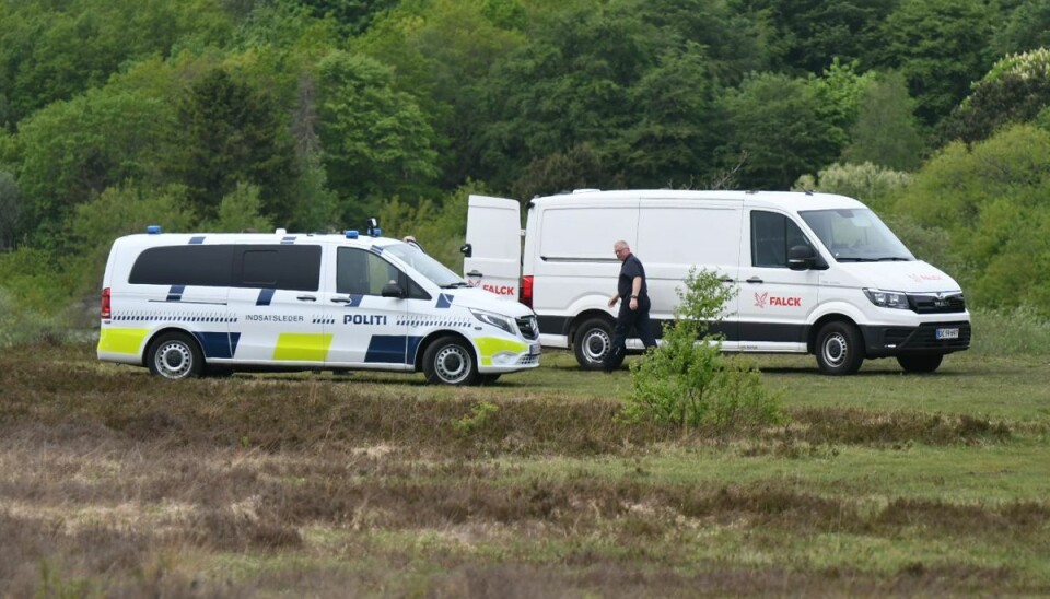 Redderne gik ud i vandet for at bjerge den 77-årige.