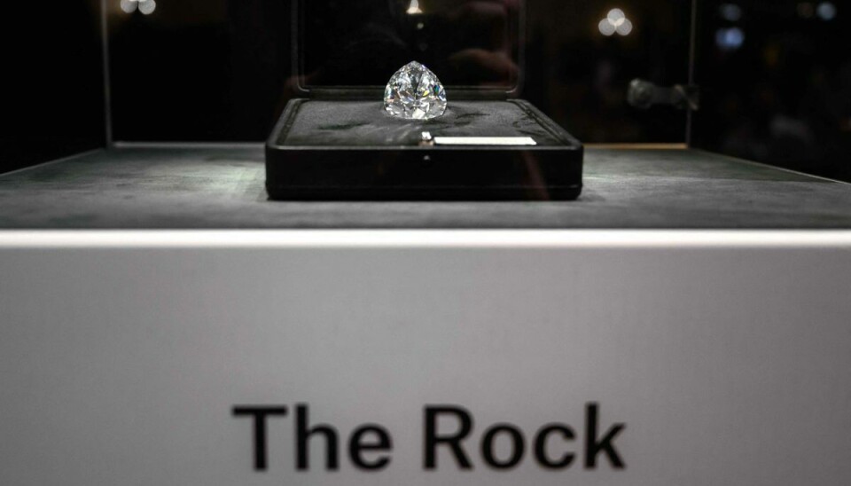 'The Rock'er den største diamant, der nogensinde er blevet solgt på en auktion. 'The Rock'er den største diamant, der nogensinde er blevet solgt på en auktion.