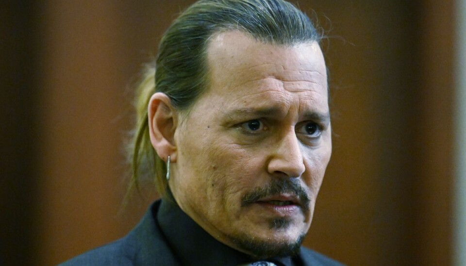 Johnny Depp har tidligere givet sin forklaring i retten. Johnny Depp har tidligere givet sin forklaring i retten.