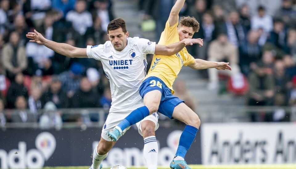 LIVE: FCK - Brøndby FC Københavns David Khocholava og Brøndby IFs Mathias Kvistgaarden under 3F Superligakampen mellem FC København og Brøndby IF i Parken i København, mandag den 18. april 2022.