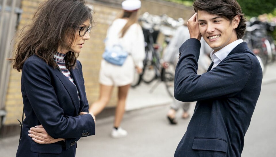 Grevinde Alexandra og prins Nikolai foran Gammel Hellerup Gymnasium, onsdag den 23. juni 2021.. (Foto: Mads Claus Rasmussen/Ritzau Scanpix)