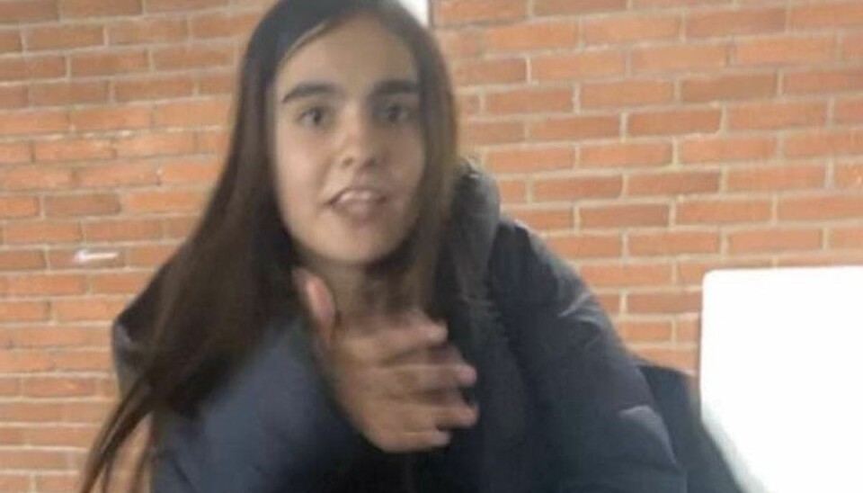 13-årige Omra Khanwali er ikke set siden fredag morgen. Billedet er offentliggjort af Københavns Politi. 13-årige Omra Khanwali er ikke set siden fredag morgen. Billedet er offentliggjort af Københavns Politi.