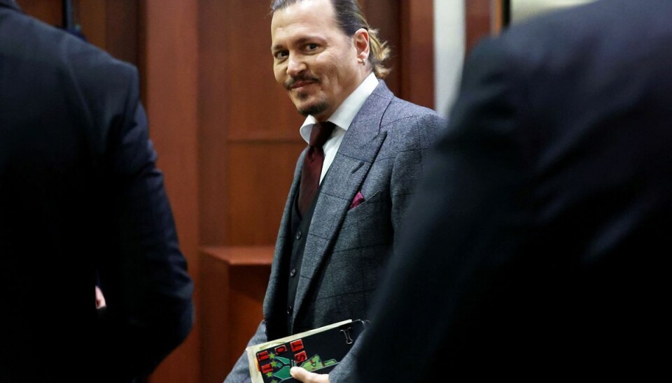 Johnny Depp kan smide lidt af den alvorlige mine, for nu vender han tilbage til det store lærred. Johnny Depp kan smide lidt af den alvorlige mine, for nu vender han tilbage til det store lærred.