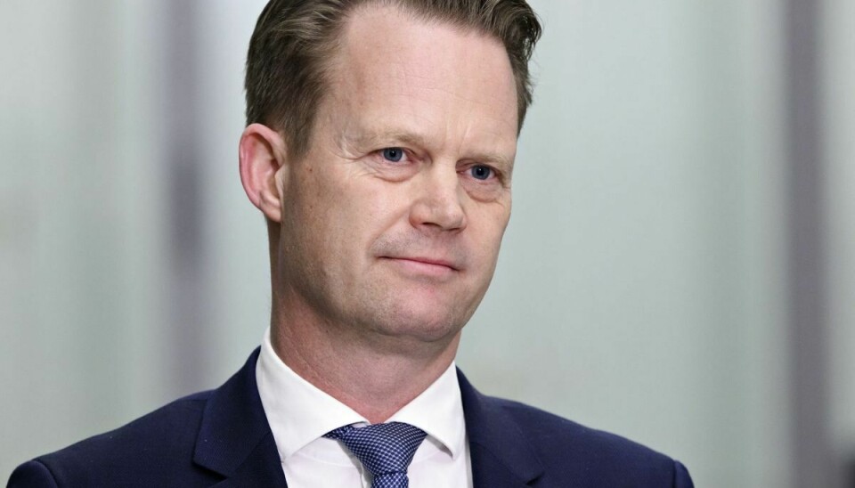 Udenrigsminister Jeppe Kofod er rasende over at et russiske fly igen har krænket det danske luftrum.