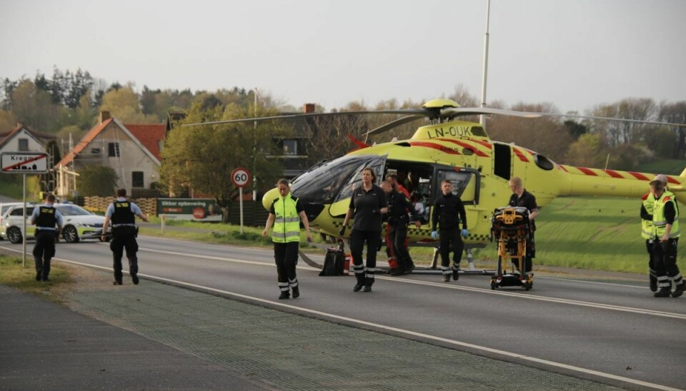 En lægehelikopter spærrede kortvarigt Hillerødvejen.