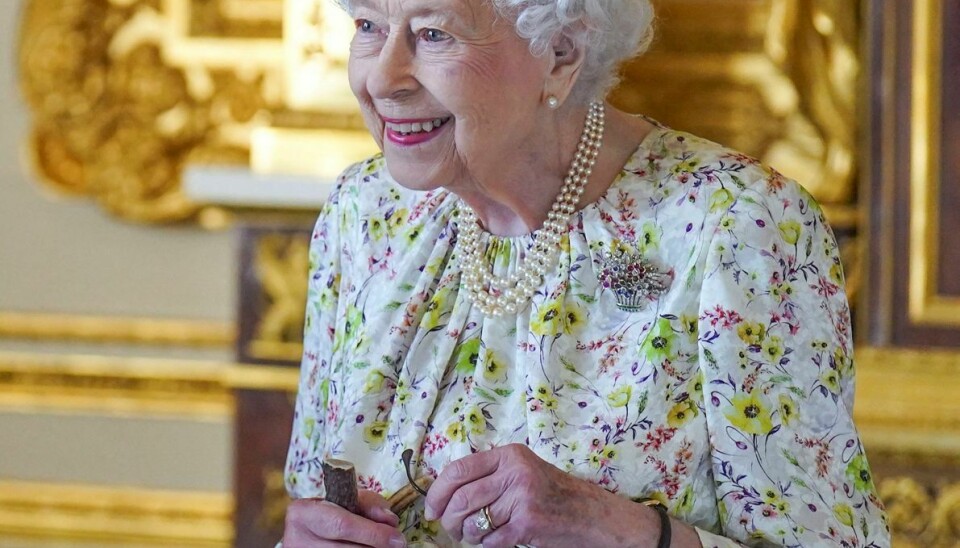 Sådan ser dronning Elizabeth ud i virkeligheden.