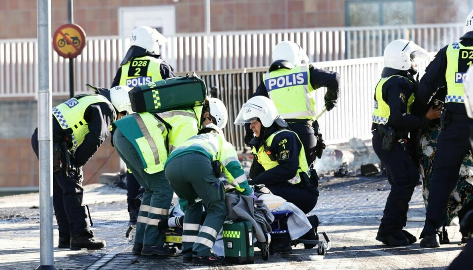 Tre personer er ramt af skud ved uroligheder på grund af Rasmus Paludan. Nu reagerer landets justitsminister.
