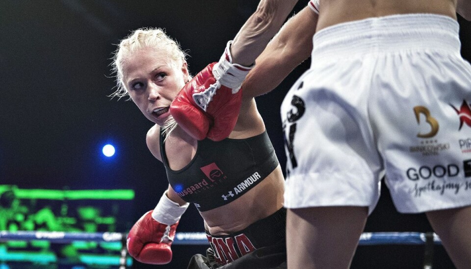 Den danske bokser Dina Thorslund forsvarede sent lørdag aften sin VM-titel hos forbundet WHO i bantamvægt, da hun på point vandt over Niorkis Carreno fra Venezuela. (Arkivfoto). Den danske bokser Dina Thorslund forsvarede sent lørdag aften sin VM-titel hos forbundet WHO i bantamvægt, da hun på point vandt over Niorkis Carreno fra Venezuela. (Arkivfoto).