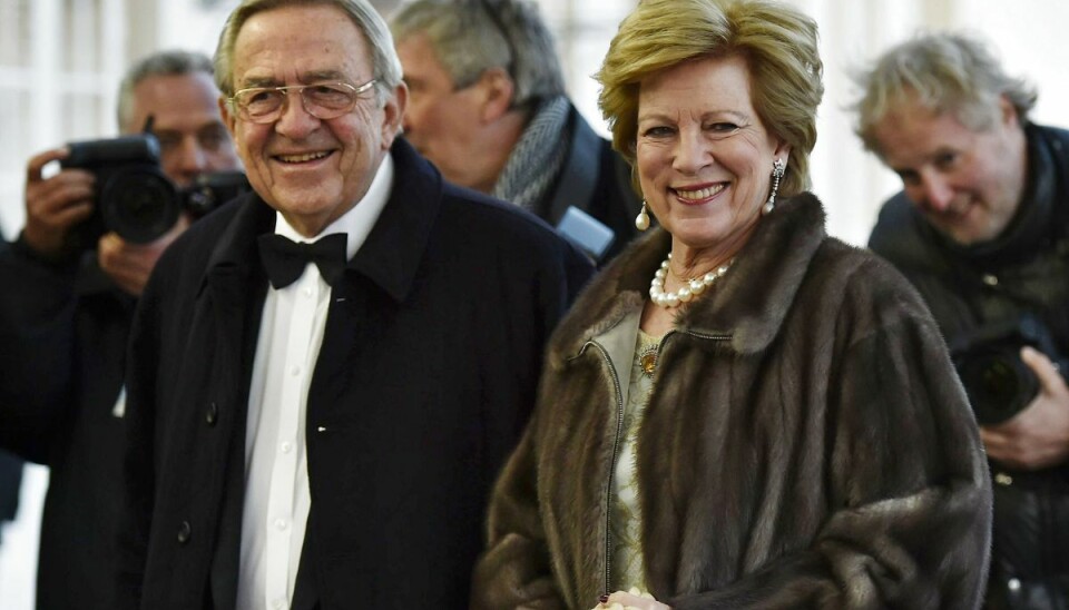 Billedet her er fra 2015, og viser kong Konstantin og dronning Anne Marie ankomme til middag på Fredensborg Slot torsdag den 16. april i anledning af Dronning Margrethes 75 års fødselsdag. Billedet her er fra 2015, og viser kong Konstantin og dronning Anne Marie ankomme til middag på Fredensborg Slot torsdag den 16. april i anledning af Dronning Margrethes 75 års fødselsdag.
