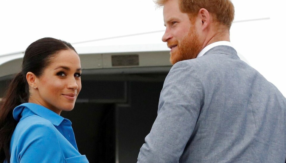 Da Harry og Meghan valgte at sige farvel til det britiske kongehus og flyttede til den anden sid af atlanten, mistede parret samtidig retten til personlig beskyttelse af den britiske stat. Da Harry og Meghan valgte at sige farvel til det britiske kongehus og flyttede til den anden sid af atlanten, mistede parret samtidig retten til personlig beskyttelse af den britiske stat.
