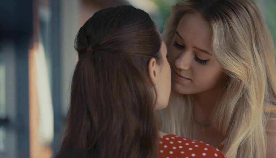 I 'Dopamin' spiller Amalie sammen sammen med den norske skuespillerinde Josefine Frida, som blandt andet er kendt for sin medvirken i den norske succes-serie 'Skam'. (PR-foto). I 'Dopamin' spiller Amalie sammen sammen med den norske skuespillerinde Josefine Frida, som blandt andet er kendt for sin medvirken i den norske succes-serie 'Skam'. (PR-foto).