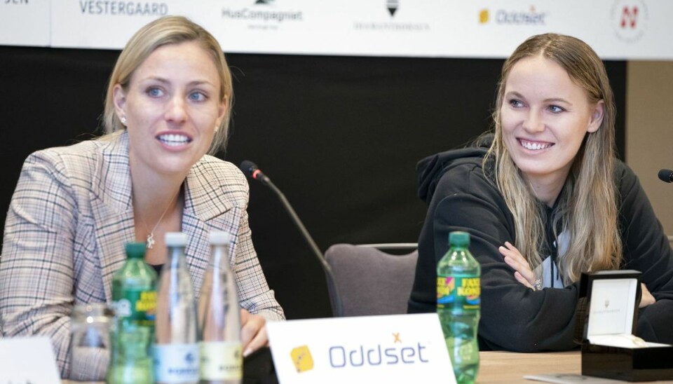 Caroline Wozniacki (til højre) og Angelique Kerber på pressemødet forud for deres showkamp tirsdag i Royal Arena. Caroline Wozniacki (til højre) og Angelique Kerber på pressemødet forud for deres showkamp tirsdag i Royal Arena.