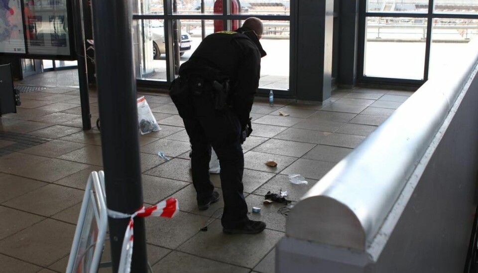 Politiet undersøger et mistænkeligt forhold på stationen i Høje Taastrup. Politiet undersøger et mistænkeligt forhold på stationen i Høje Taastrup.