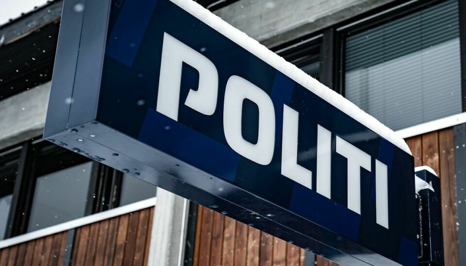 Politiet i Grønland efterlyser to fanger.