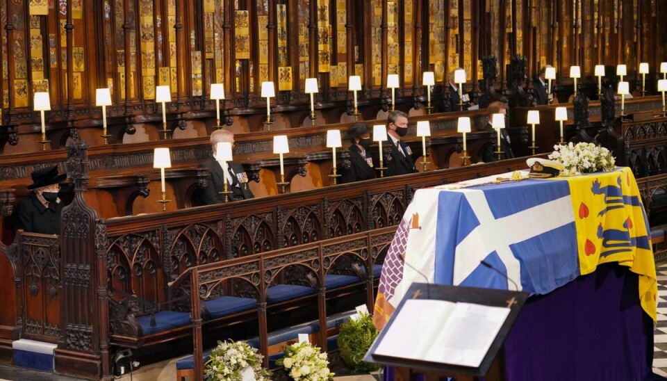 Billedet her er fra prins Philips begravelse fra St. George's Chapel i Windsor den 17. april 2021. Til venstre i billedet ses dronning Elizabeth. Billedet her er fra prins Philips begravelse fra St. George's Chapel i Windsor den 17. april 2021. Til venstre i billedet ses dronning Elizabeth.