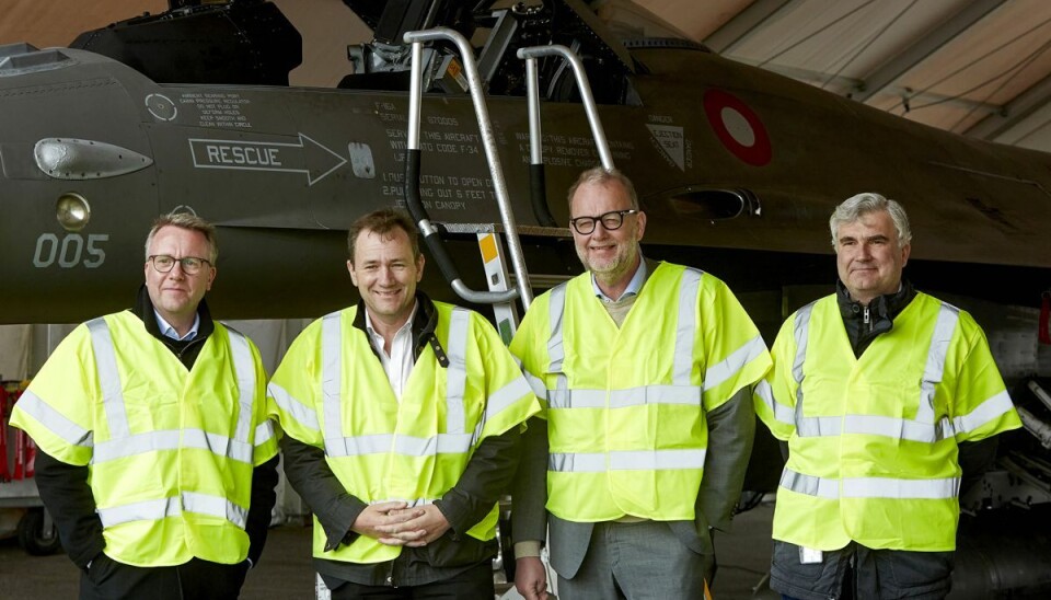 Her ses Lilleholt med forsvarsminister Morten Bødskov (S) og medlemmer af Forsvarsudvalget Peter Seier Christensen (NB), Niels Flemming Hansen (KF) på Almegårds kaserne, Bornholm