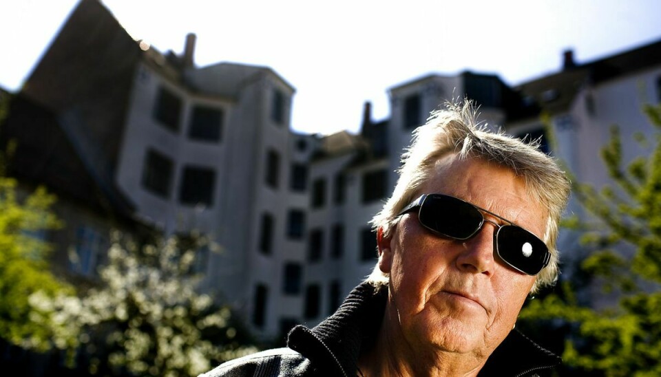 Wili Jønsson, tidligere bassist i Gasolin', bor stadig på Christianshavn i København, hvor det hele begyndte sidst i 1960'erne i slumstormermiljøet omkring Sofiegården. Søndag den 27. marts fylder han 80.