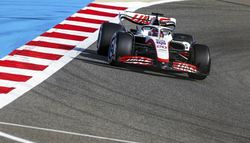 Kevin Magnussen i sin Haas-racer ved kvalifikationen til Bahrains Grand Prix
