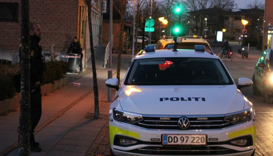 En 51-årig udenlandsk mand er fundet død i Ølstykke. En 51-årig udenlandsk mand er fundet død i Ølstykke.